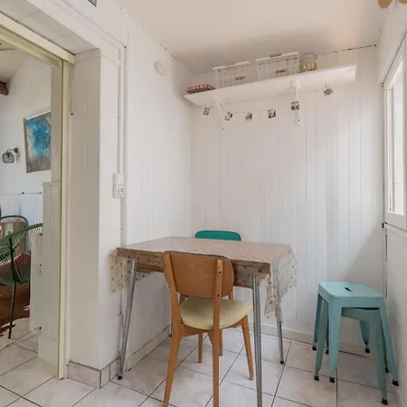 Vakantiehuis La Mirmilly - 100m De La *
